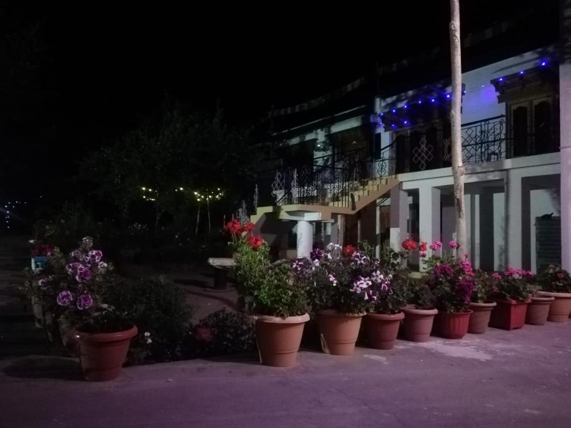 Sernang Homestay Hundar Екстер'єр фото