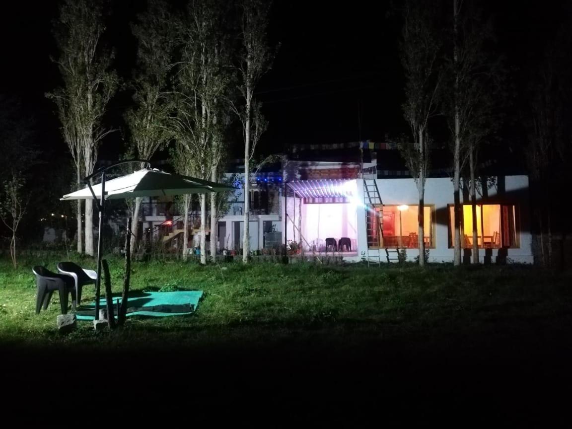 Sernang Homestay Hundar Екстер'єр фото