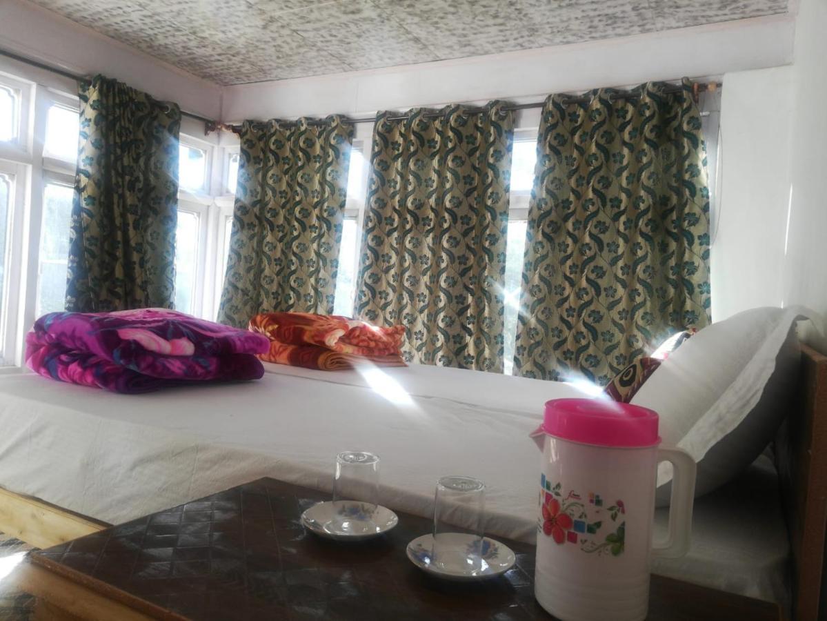 Sernang Homestay Hundar Екстер'єр фото