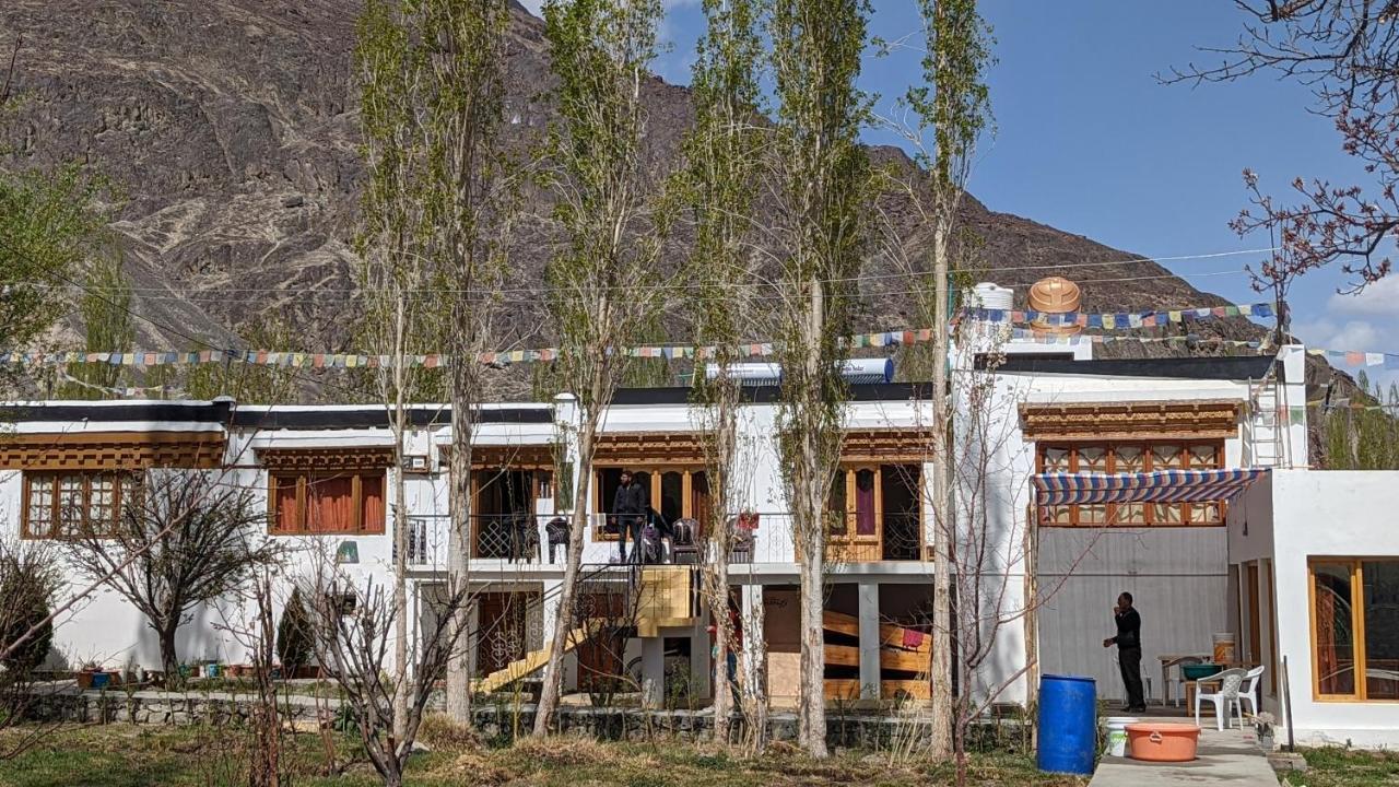 Sernang Homestay Hundar Екстер'єр фото